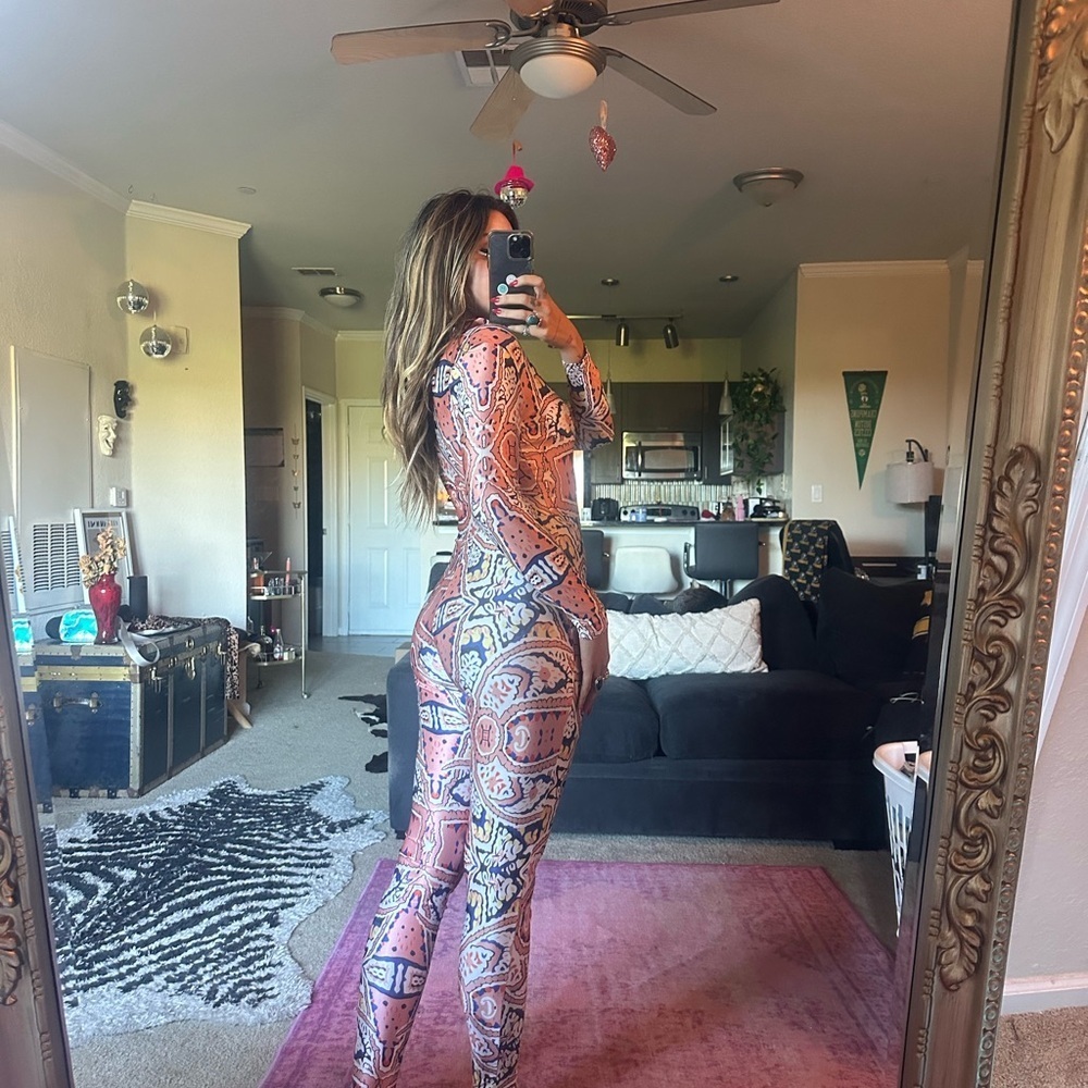 Colorful Paisley Print Jumpsuit Woman’s Size Large - Picture 2 of 5